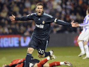 足彩网官方网站_跟队记者披露，皇家马德里评估于帕梅卡诺转会，要价远超俱乐部财务标准