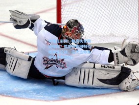 中国足彩网：杨晨执掌国安帅印？德甲传奇回归引爆球迷论战，这次选帅是豪赌还是捷径？