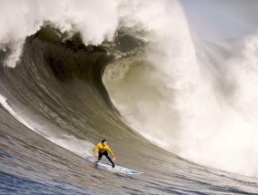 足彩网|红黑军团两度错失中场天才，年龄考量与教练计划变更成转折点