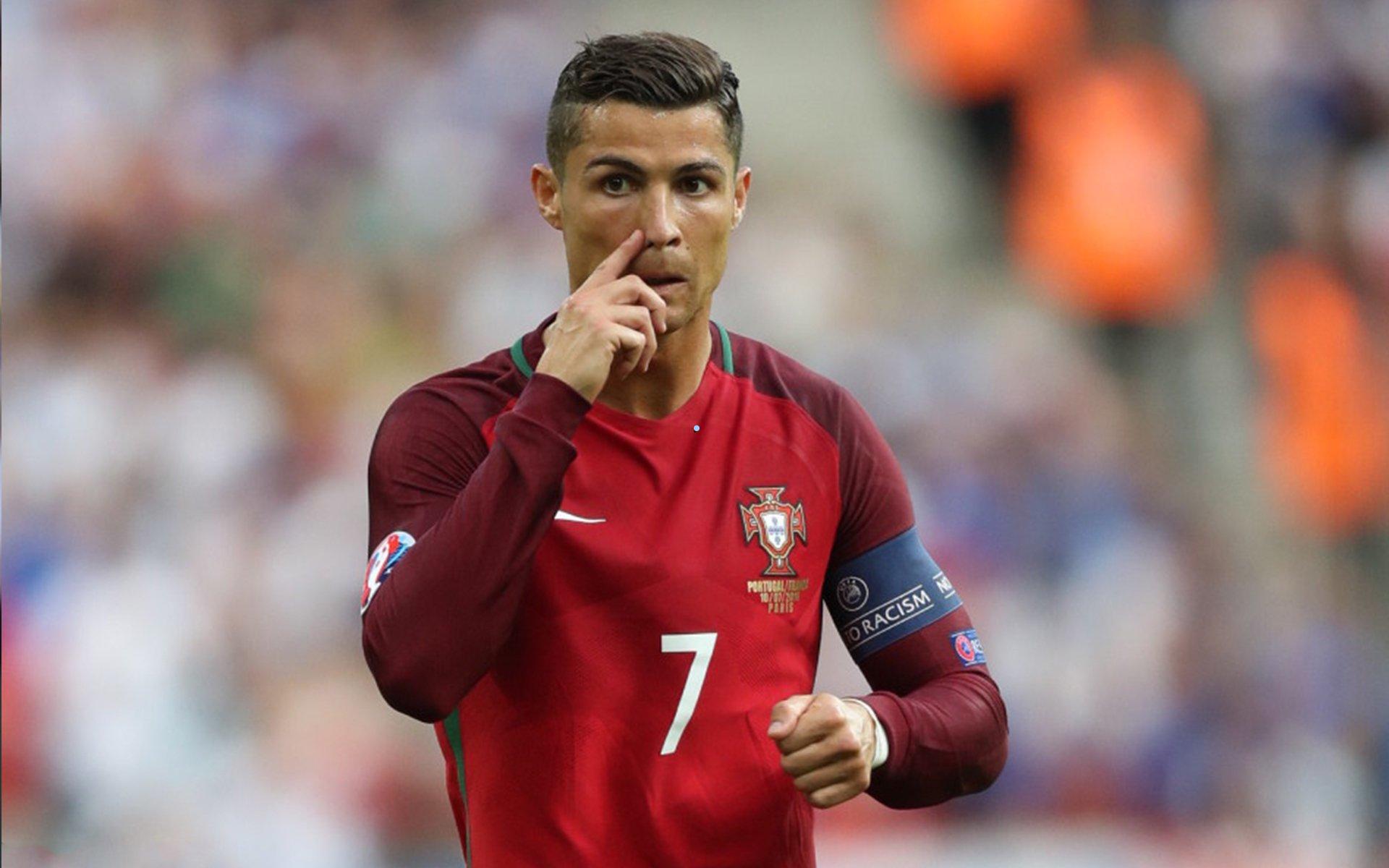 体育老师化身足总杯英雄，麦克斯菲尔德后卫绝杀水晶宫后返校，收获学生冠军式欢迎