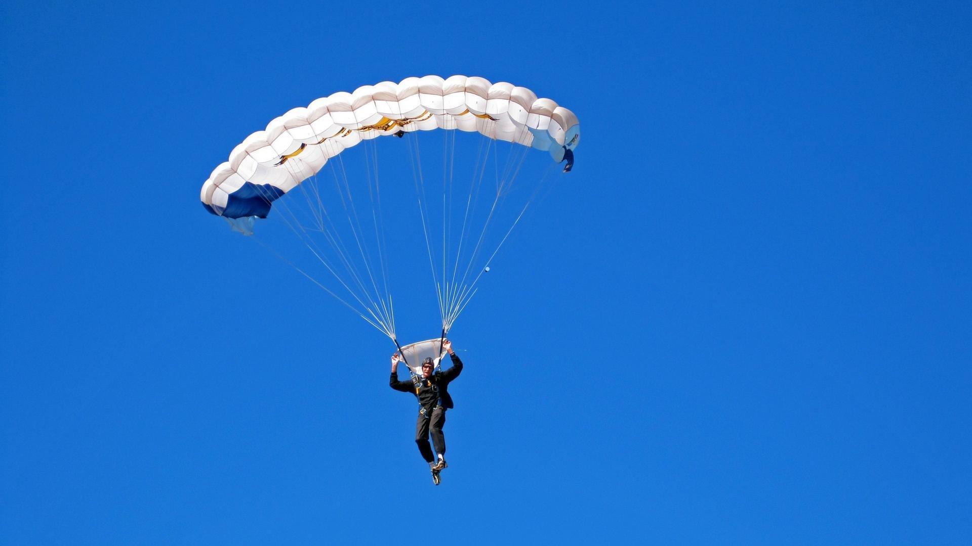 巴克利坦言，费城岁月个人能力更盛，太阳时期队友助力荣膺MVP